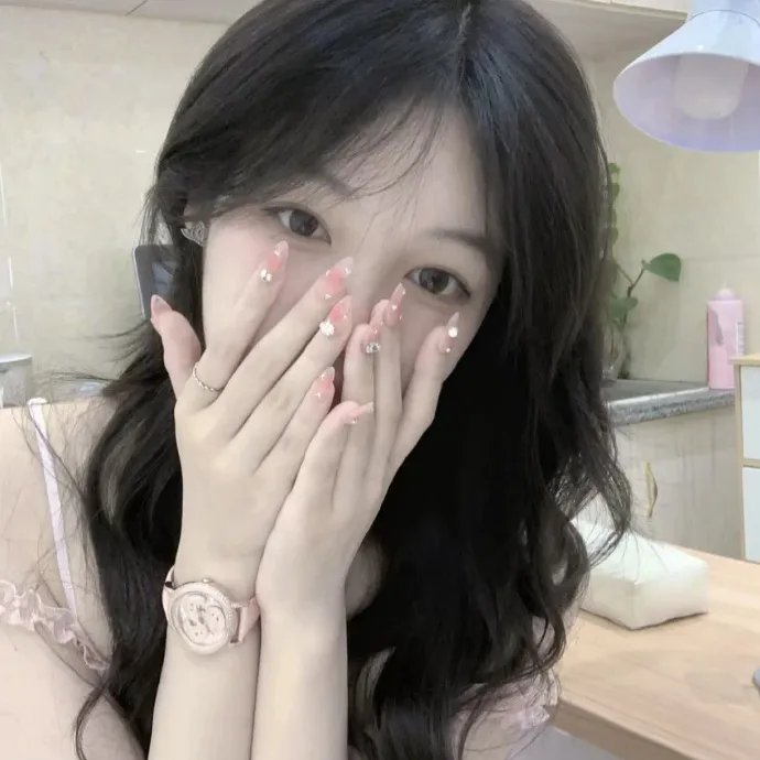 明天，我会成为谁的女友海报